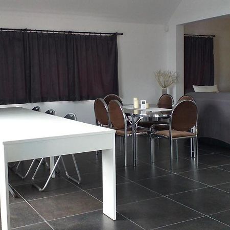 Chez Chantal - Appartement Privatif Yvoir Exteriér fotografie